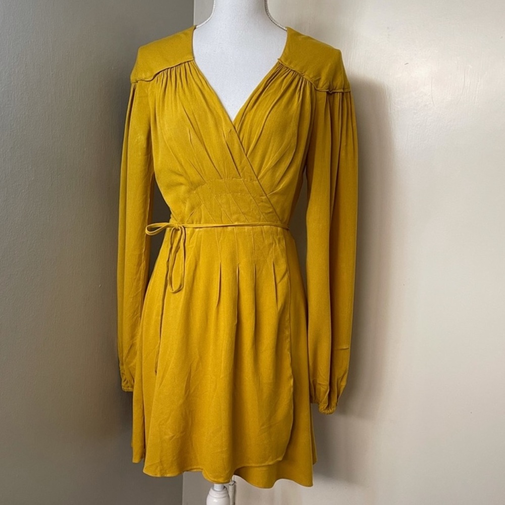 🥑Free People double life mini wrap dress, SZ small